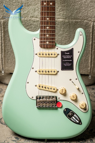 펜더 Vintera II '70s Stratocaster SSS