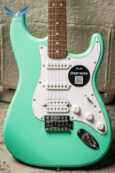 스콰이어 Debut Stratocaster HSS