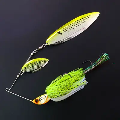 자칼 메갈로 던